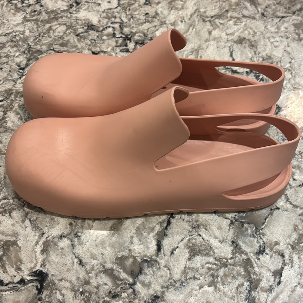 Bottega Veneta Puddle sandal size 39